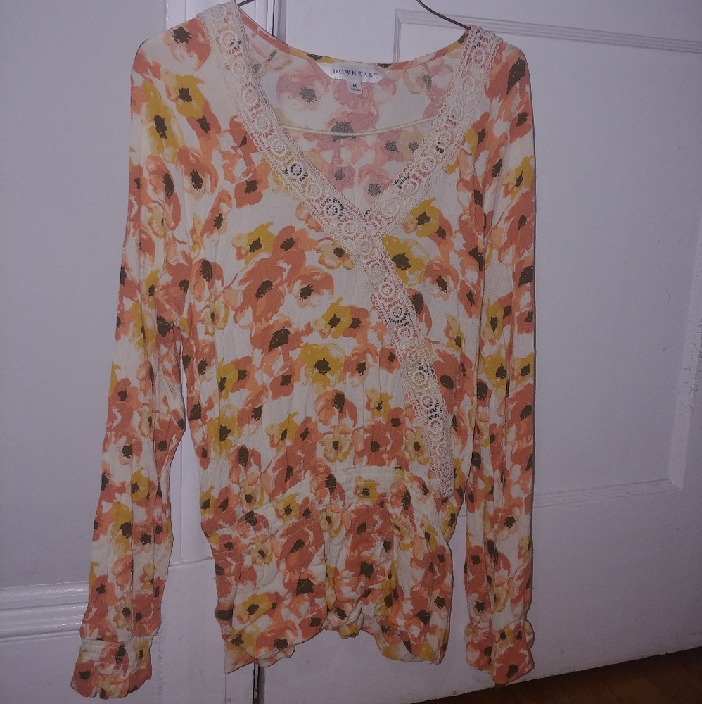DownEast floral top, size Medium